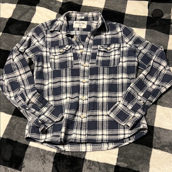 abercrombie kids Other - Abercrombie & Fitch Kids Blue and White Checkered Flannel Shirt size XL